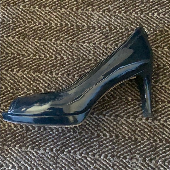 Navy Patent heel - Picture 2 of 5